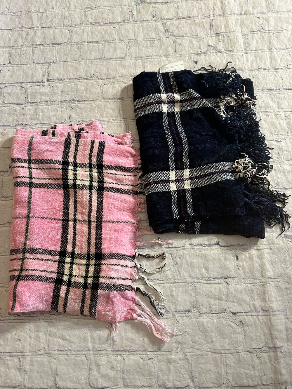 DAVID & YOUNG 100% VISCOSE PINK PLAID & NAVY RED PLAID 100% RAYON OBLONG SCARVES